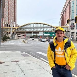 Meet your Posher, Elvin